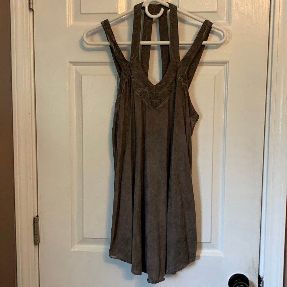 XS Distressed looking taupe tank top RVCA